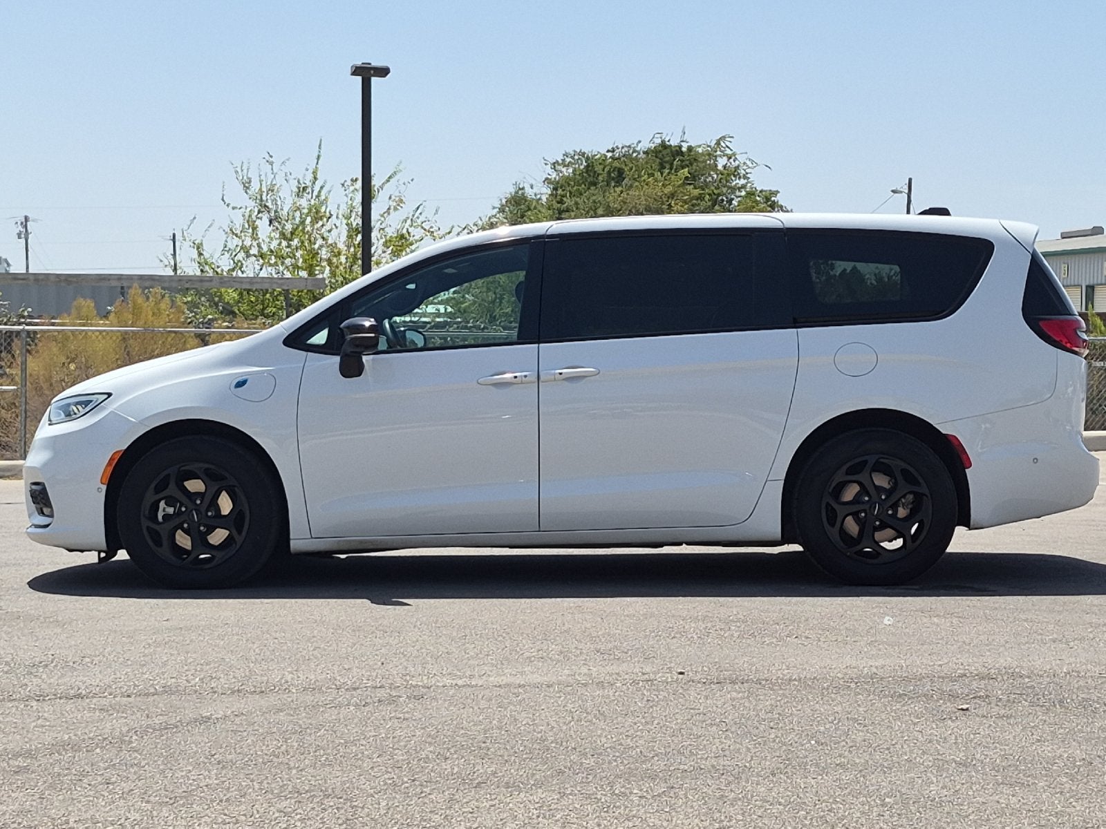 2024 Chrysler Pacifica Hybrid Select S Appearance