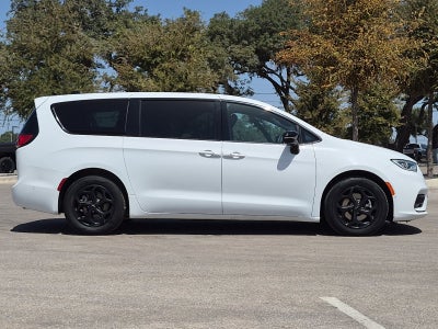 2024 Chrysler Pacifica Hybrid Select S Appearance