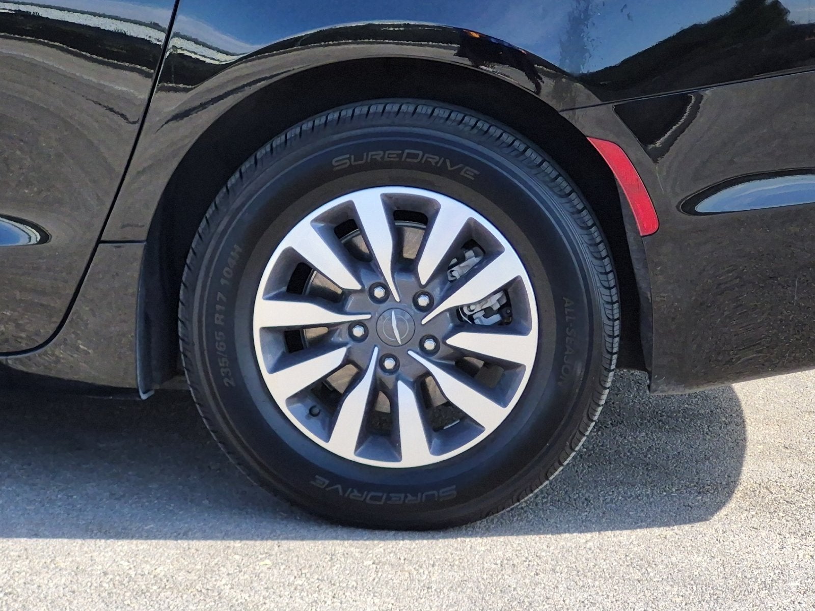 2024 Chrysler Pacifica Hybrid Select