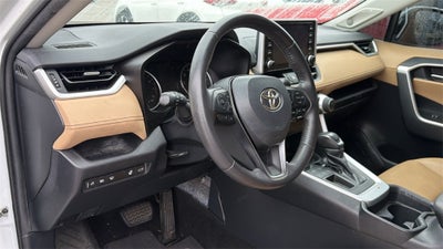 2019 Toyota RAV4 XLE Premium