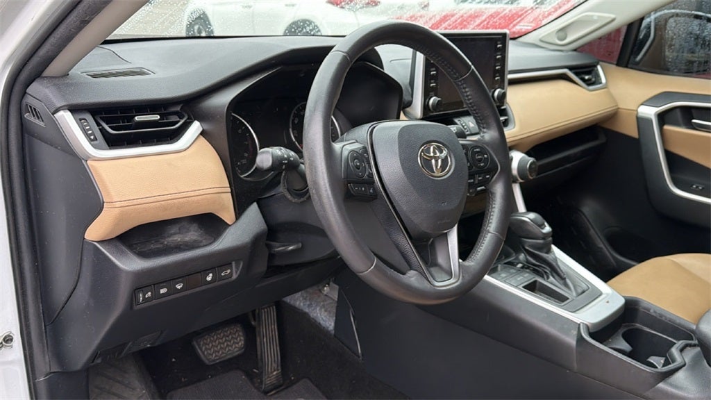 2019 Toyota RAV4 XLE Premium