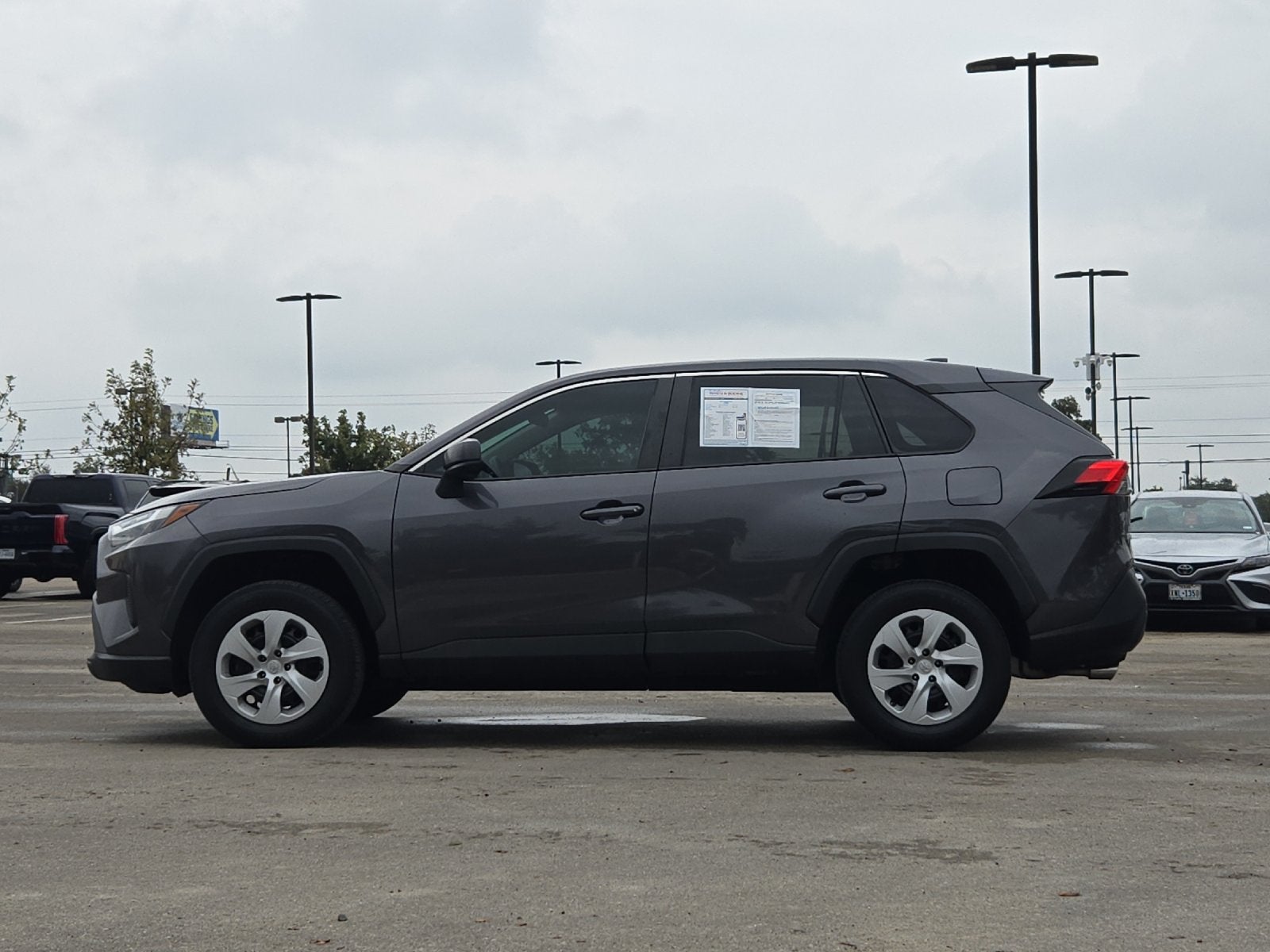 2024 Toyota RAV4 LE