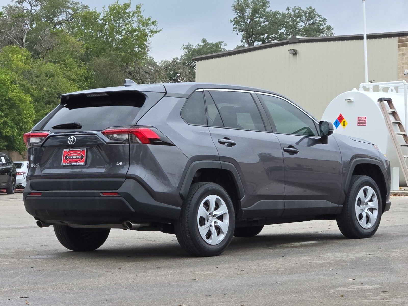 2024 Toyota RAV4 LE