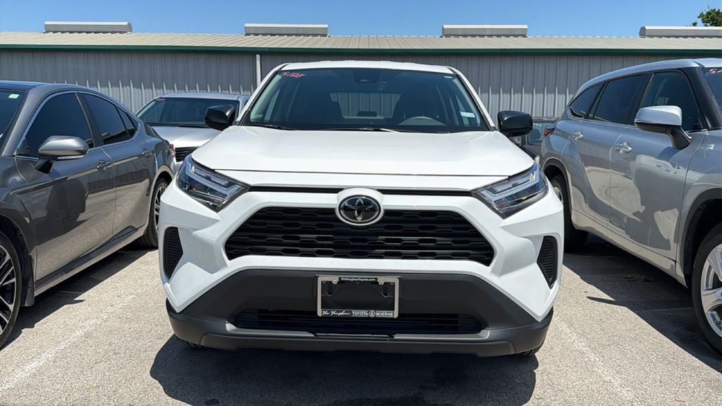 2025 Toyota RAV4 LE