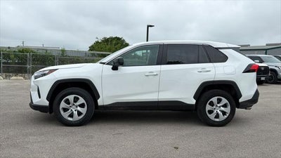 2025 Toyota RAV4 LE