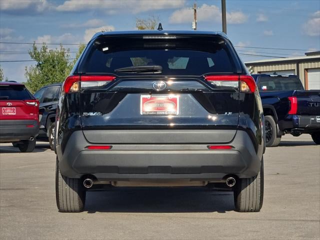 2025 Toyota RAV4 LE