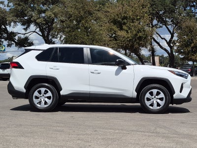 2025 Toyota RAV4 LE
