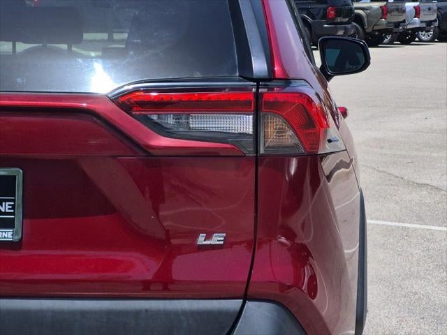 2020 Toyota RAV4 LE