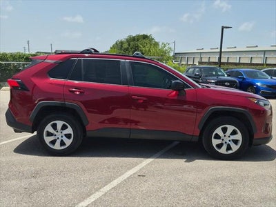 2020 Toyota RAV4 LE