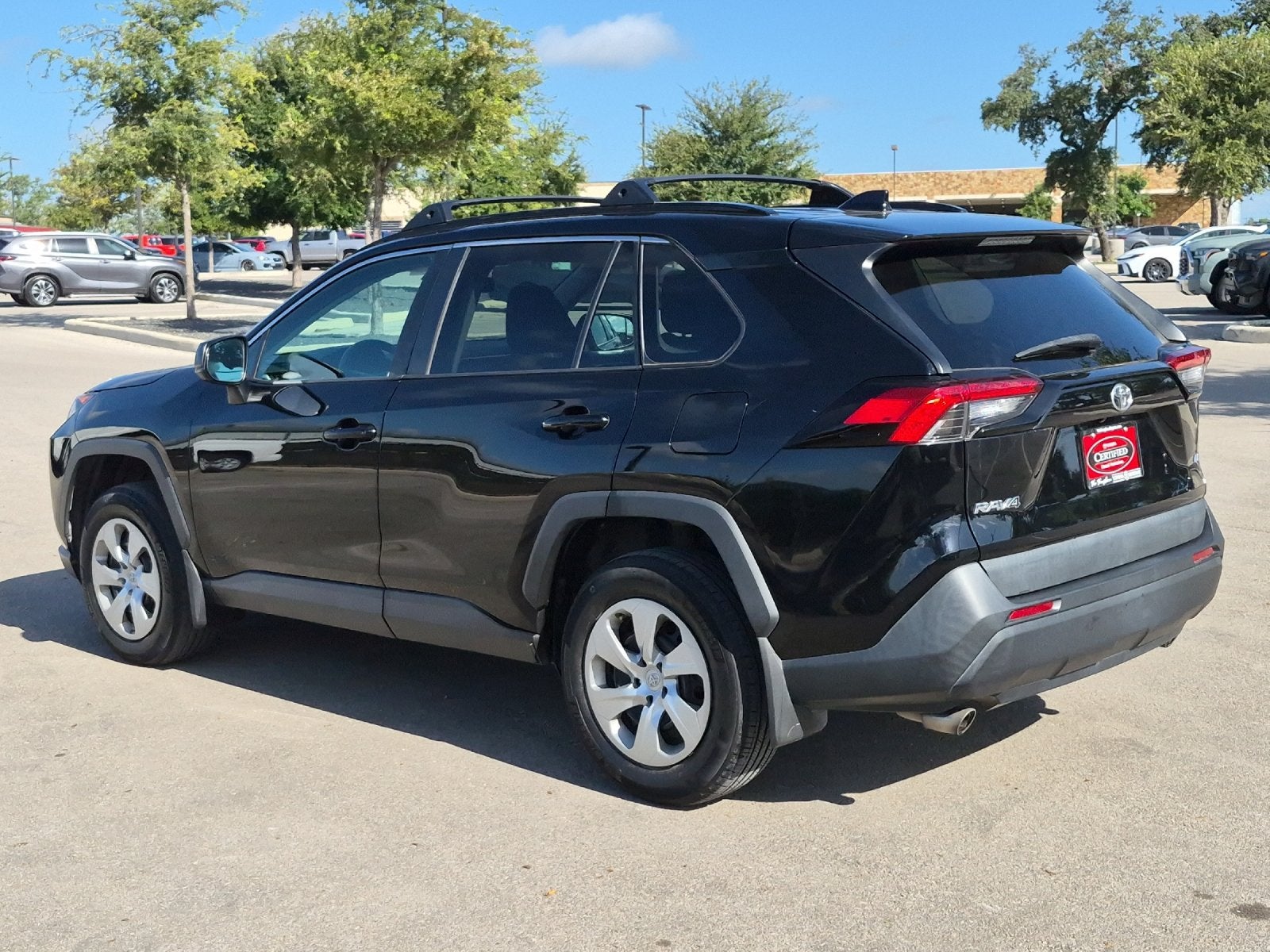 2021 Toyota RAV4 LE