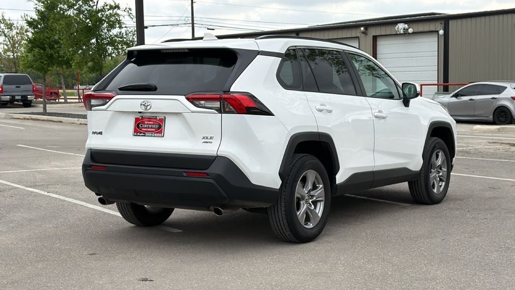 2025 Toyota RAV4 XLE