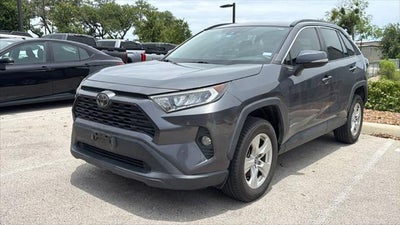 2020 Toyota RAV4 XLE