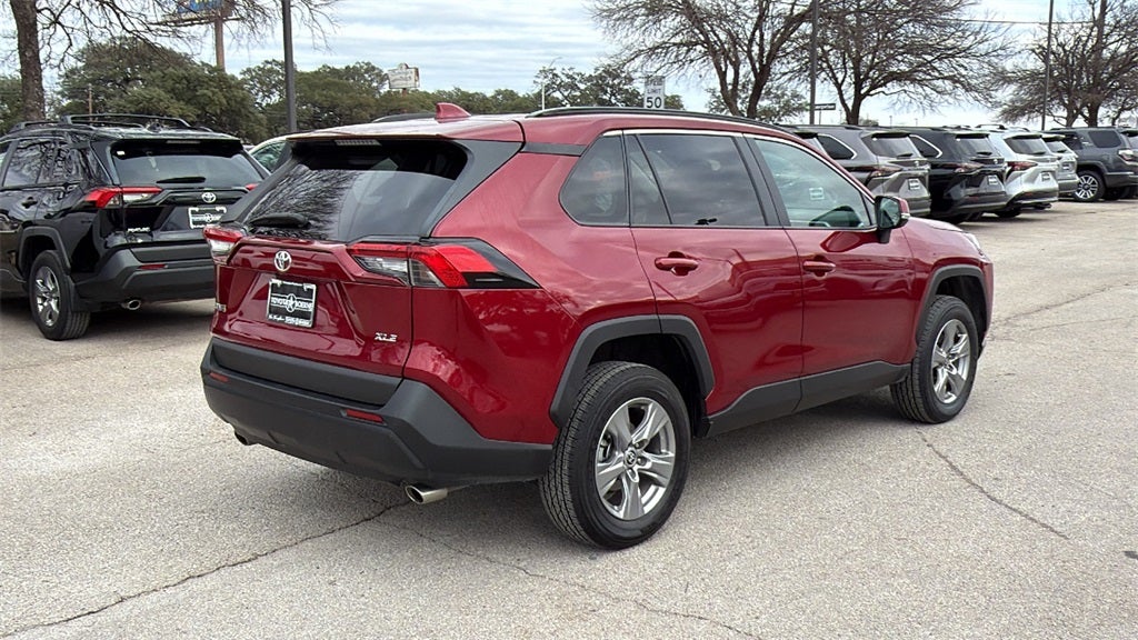 2025 Toyota RAV4 XLE