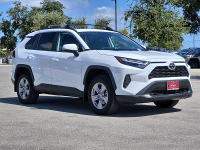 2025 Toyota RAV4 XLE
