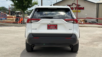 2025 Toyota RAV4 XLE
