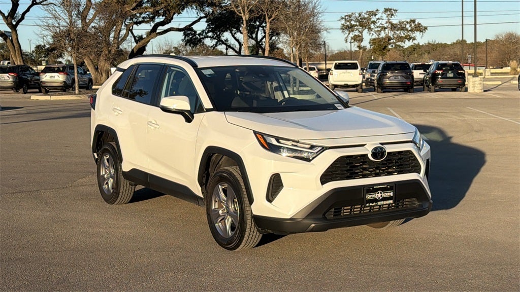 2025 Toyota RAV4 XLE