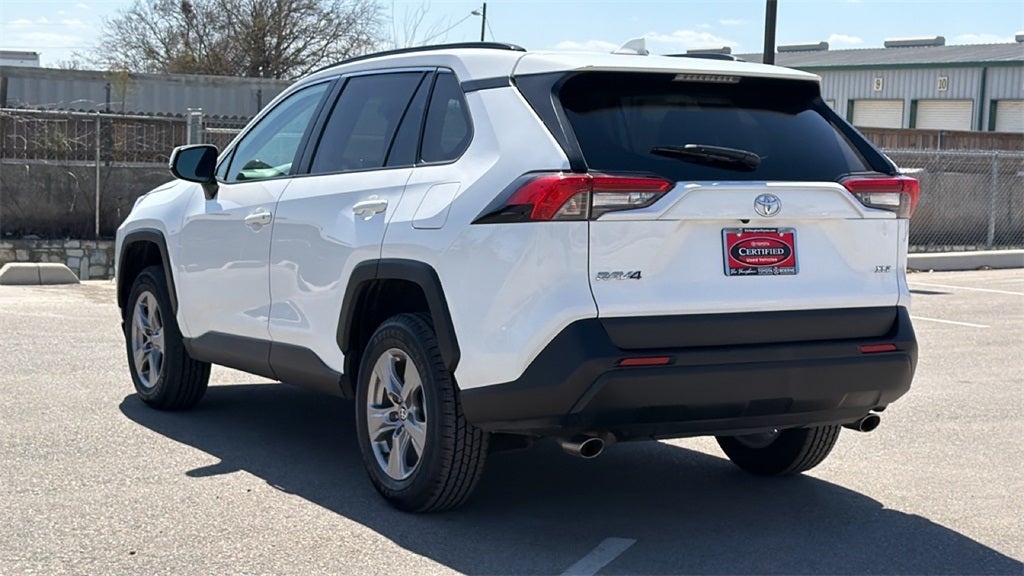 2025 Toyota RAV4 XLE