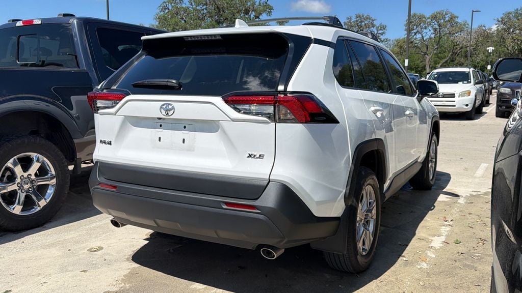 2025 Toyota RAV4 XLE