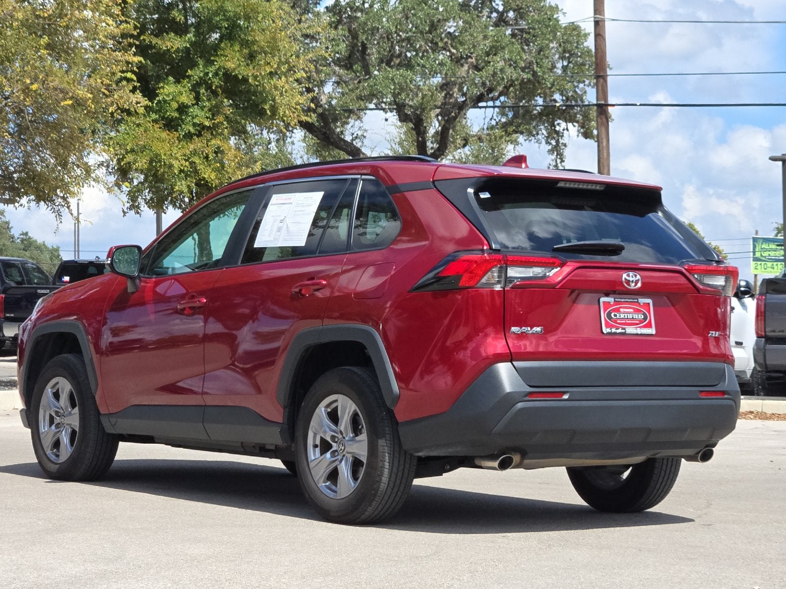 2025 Toyota RAV4 XLE
