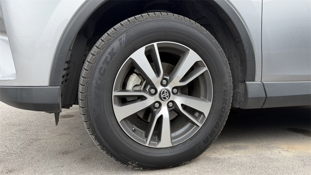 2017 Toyota RAV4 XLE