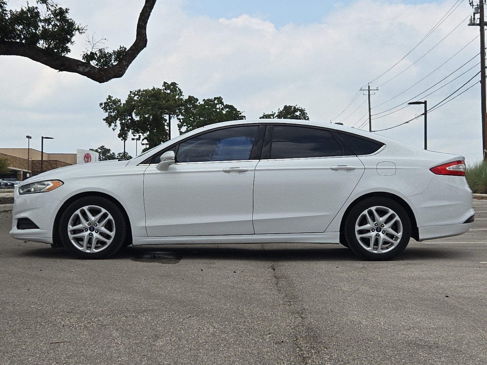 Used 2015 Ford Fusion SE with VIN 3FA6P0HD5FR265170 for sale in Boerne, TX