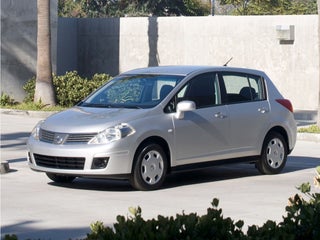 2011 Nissan Versa 1.8 S
