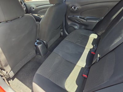2013 Nissan Versa 1.6 SV