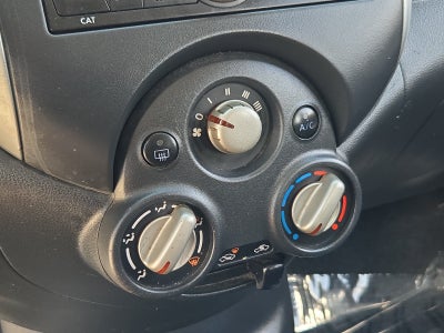 2013 Nissan Versa 1.6 SV