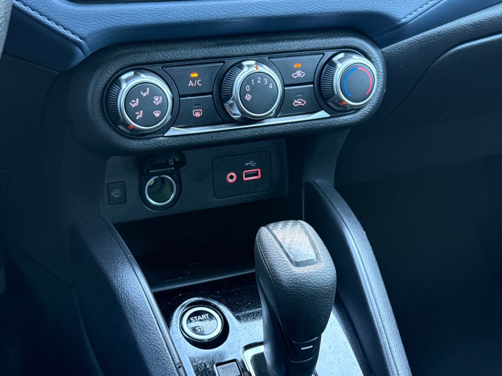 2024 Nissan Versa 1.6 SV