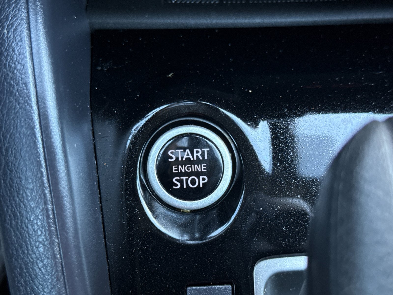2024 Nissan Versa 1.6 SV