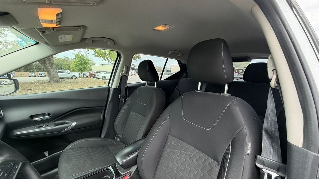 2022 Nissan Kicks SV