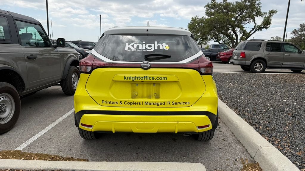 2022 Nissan Kicks SV