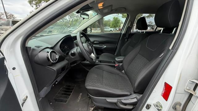 2022 Nissan Kicks SV