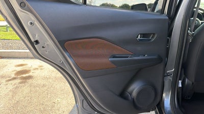 2021 Nissan Kicks SR