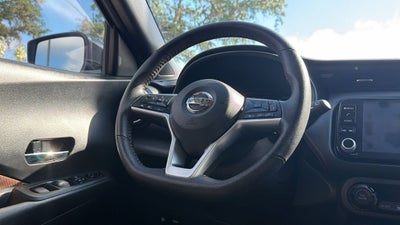 2021 Nissan Kicks SR