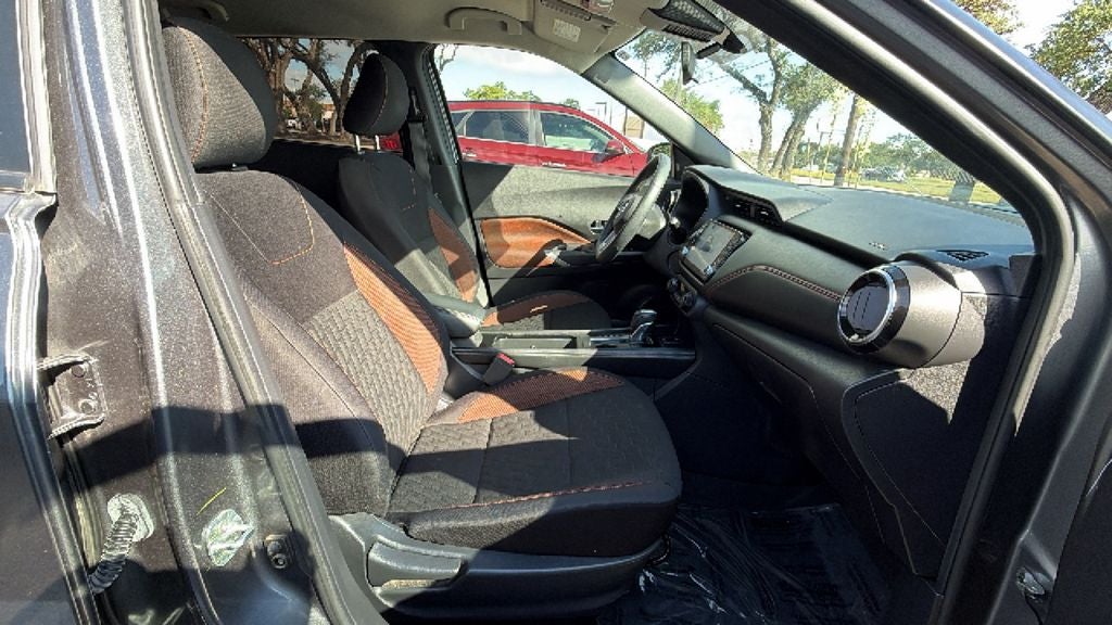 2021 Nissan Kicks SR
