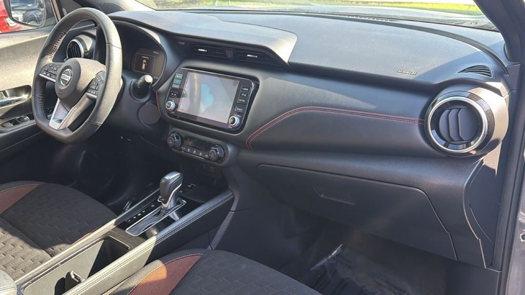 2021 Nissan Kicks SR