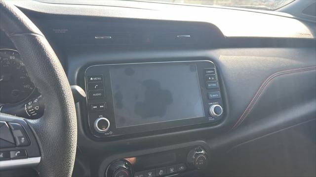 2021 Nissan Kicks SR