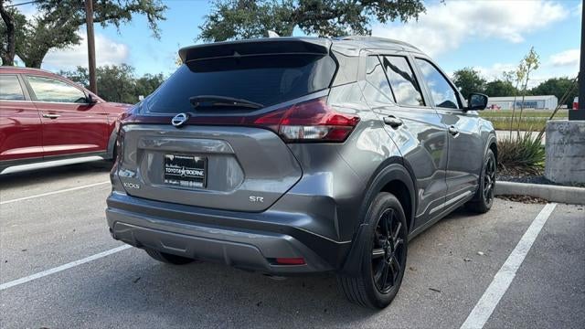2021 Nissan Kicks SR