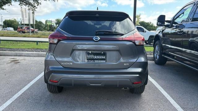 2021 Nissan Kicks SR
