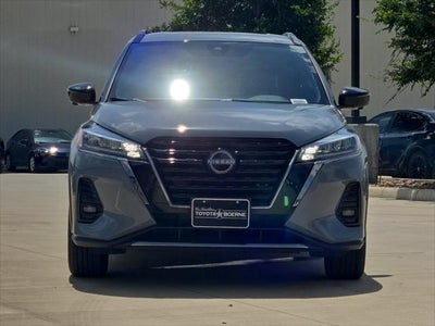 2023 Nissan Kicks SR