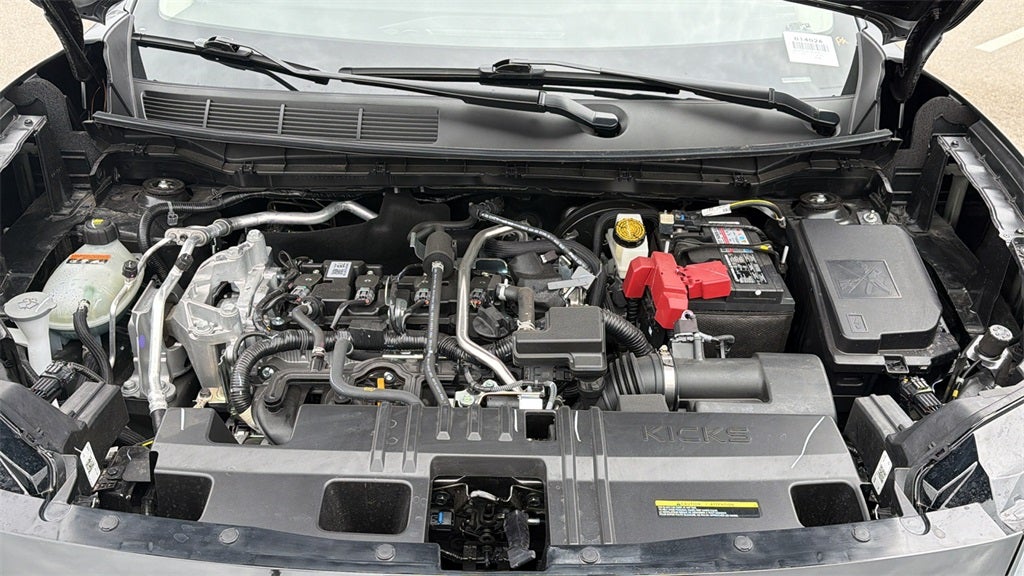 2025 Nissan Kicks SR