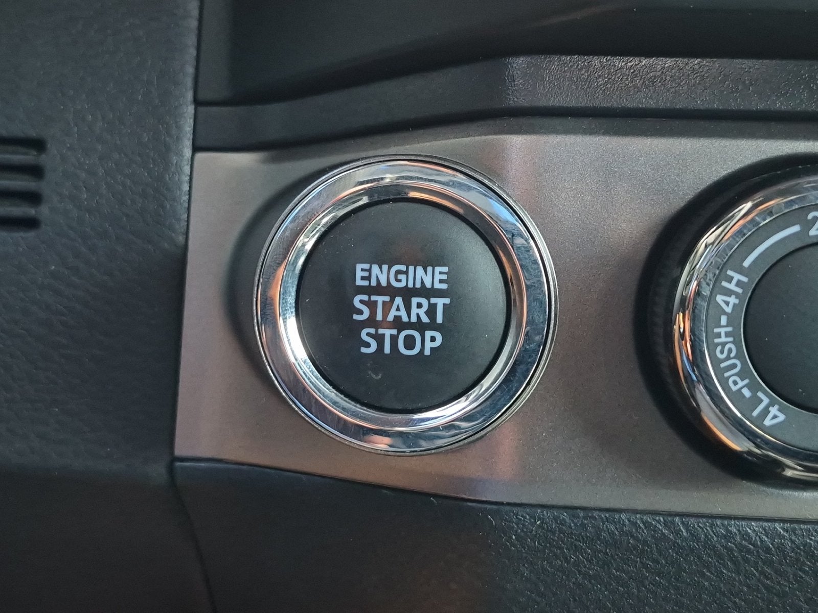 2023 Toyota Tacoma Limited V6