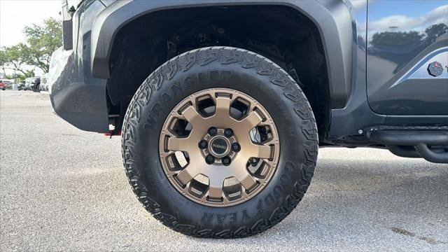 2025 Toyota Tacoma Hybrid Trailhunter