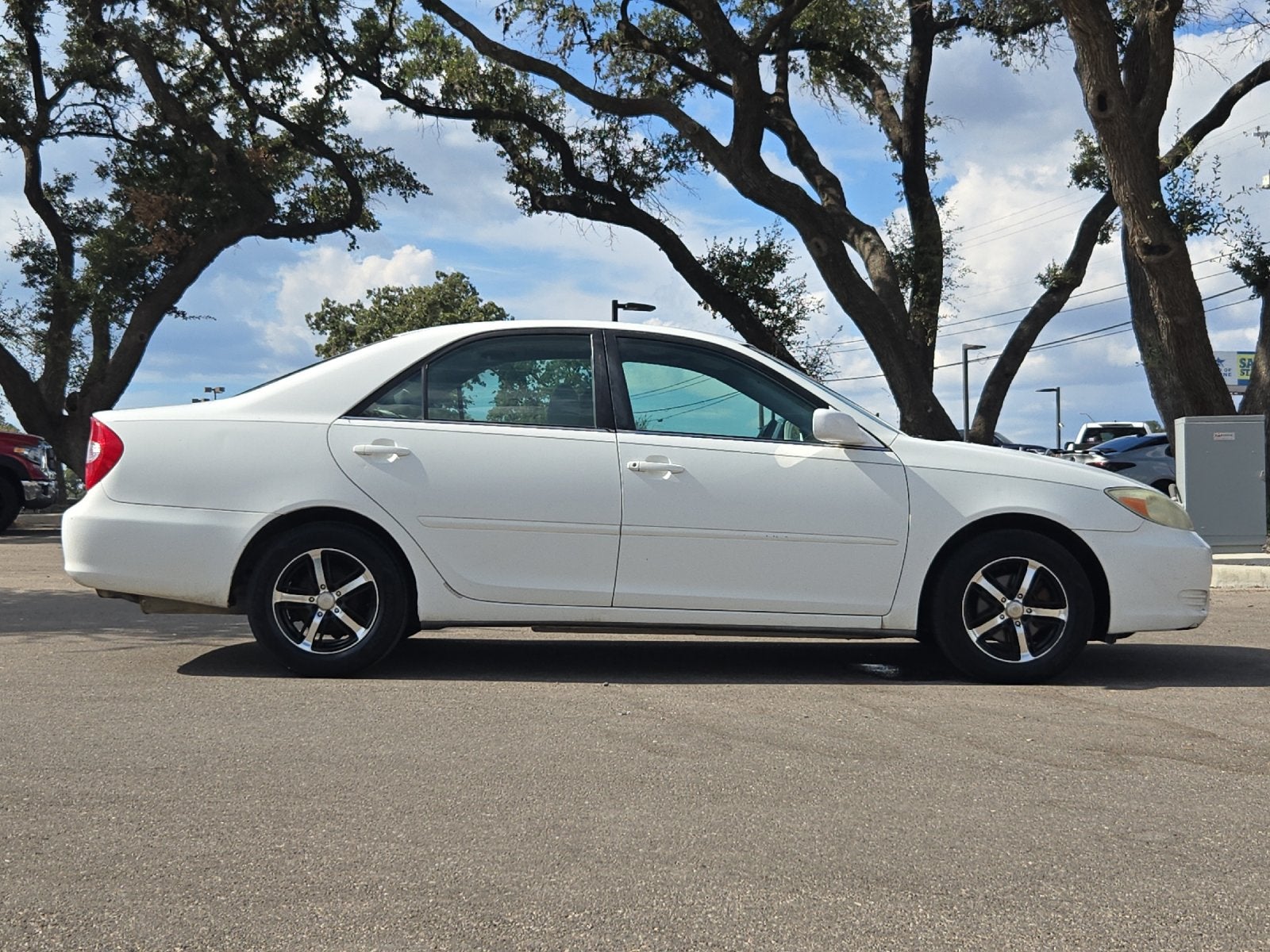2004 Toyota Camry LE