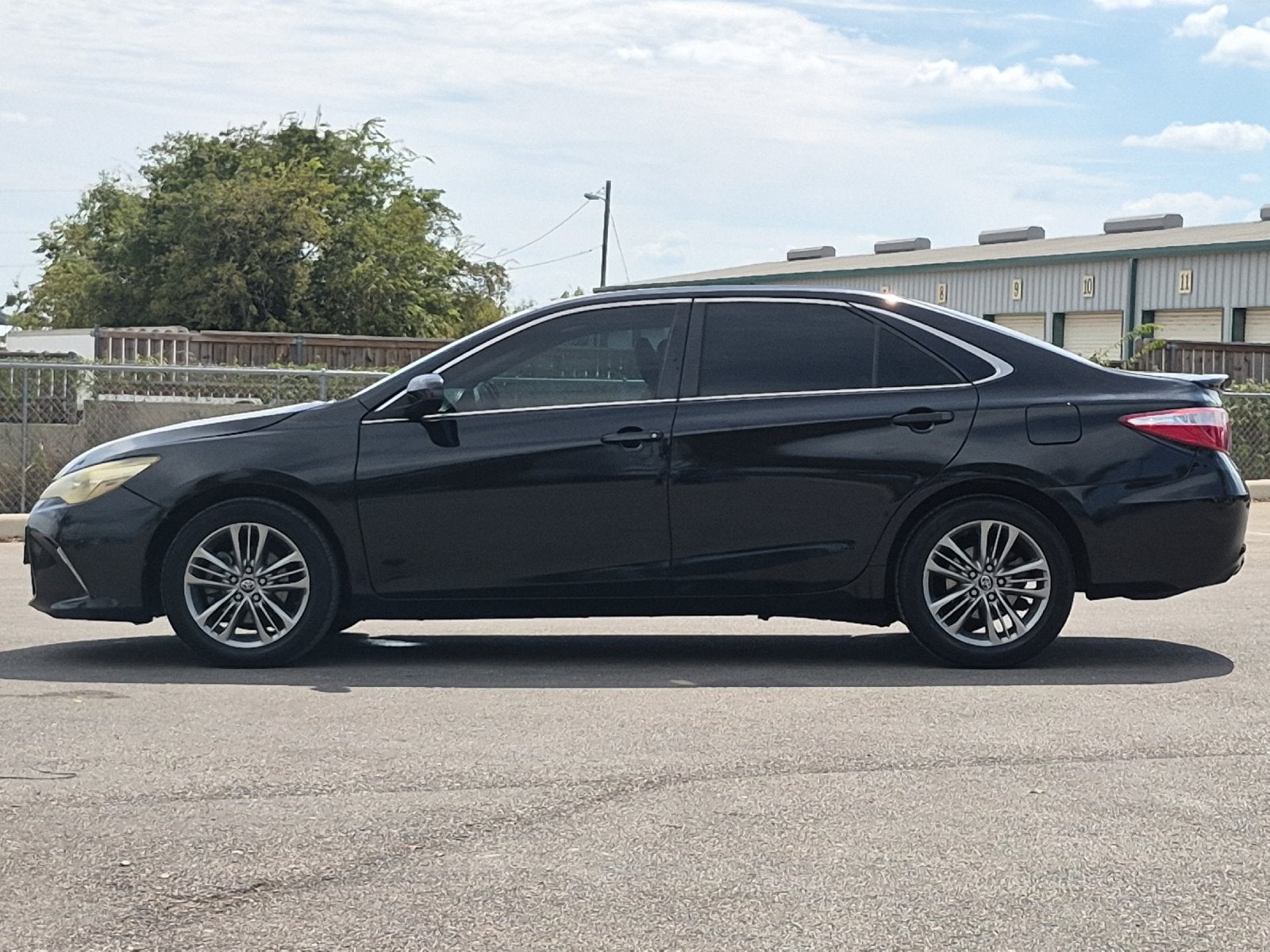 Used 2017 Toyota Camry SE with VIN 4T1BF1FK8HU277498 for sale in Boerne, TX