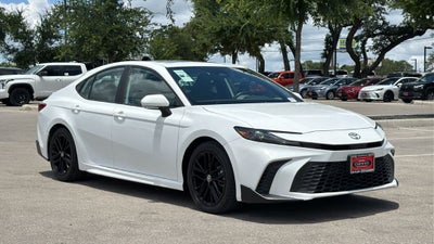 2025 Toyota Camry SE