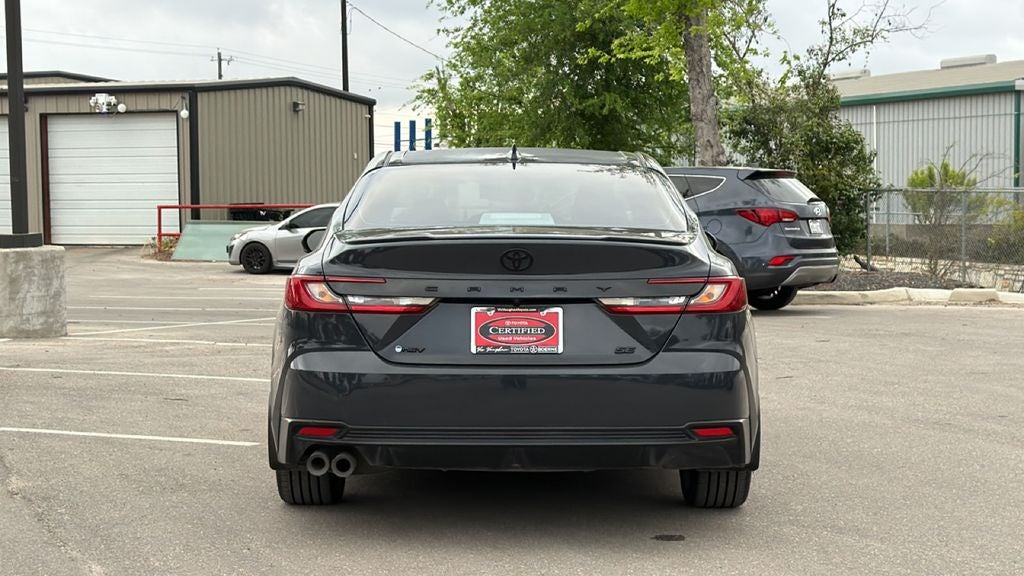 2025 Toyota Camry SE
