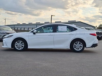 2025 Toyota Camry LE