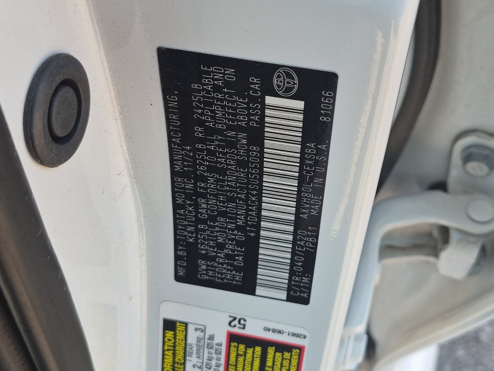 2025 Toyota Camry SE